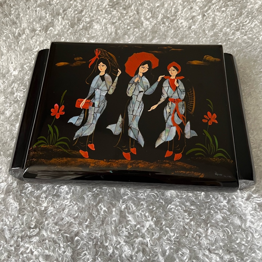 Asian jewelry box